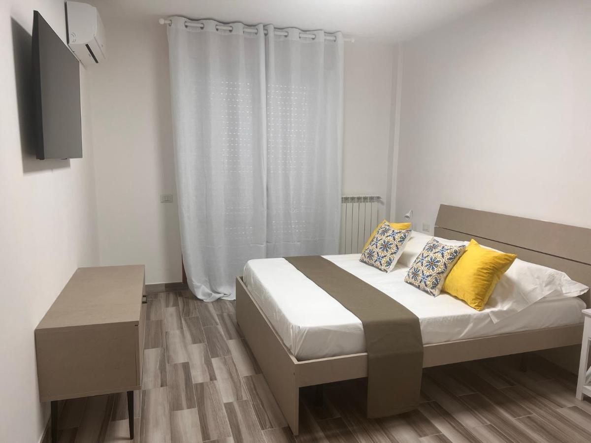 נאפולי City Home 77 מראה חיצוני תמונה